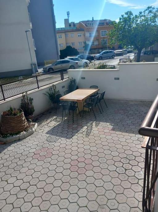 Apartment Dora-100M From The Central Beach Makarská Exteriér fotografie