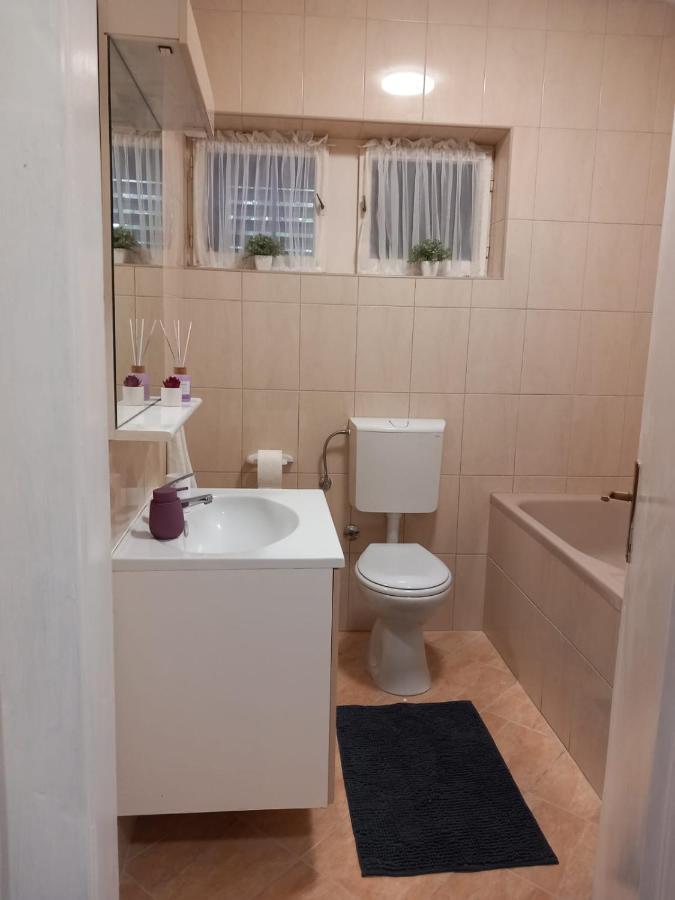 Apartment Dora-100M From The Central Beach Makarská Exteriér fotografie